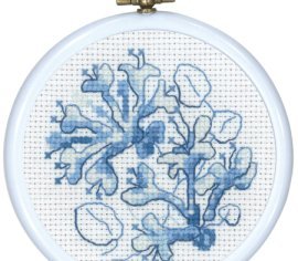 Blue Kaprifol \ Синяя жимолость 13-0846 Permin
