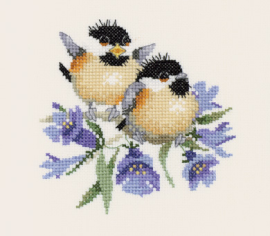 Маленькие птички на колокольчиках//Bluebell Chick-Chat HC776 Heritage Crafts - Салон рукоделия 