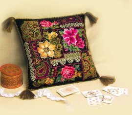 Flower Arrangement Cushion 0761 РІОЛІС вишивка хрестиком | Набір | Купити - Салон рукоділля