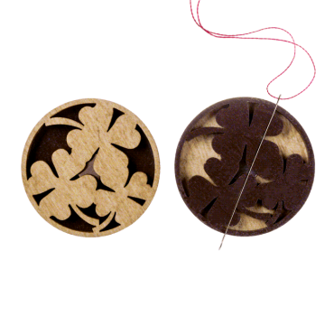 FLMH-044(W) Магнитный деревянный двухсторонний держатель для игл и схем на канву Волшебная страна | Купить - Салон рукоделия